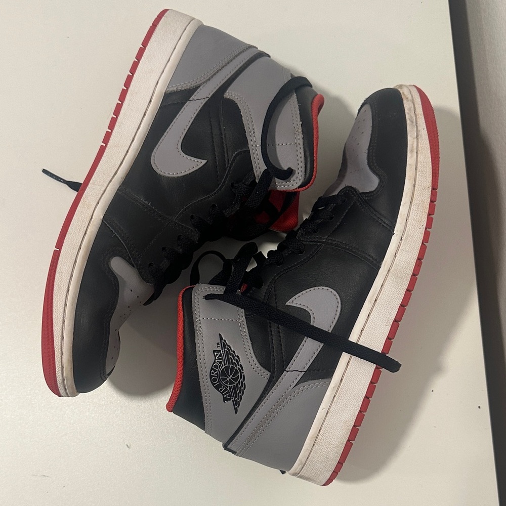 Air Jordan 1 Mid